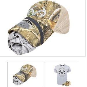 🆕 Realtree Men’s Camo Cap and Grey Tee Bundle